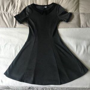 Dress with a collar